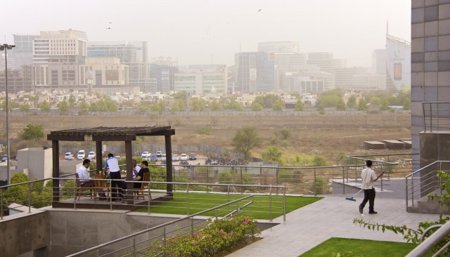 Picture of Gurgaon from 2010 - Luxury and wasteland. Picture by Khrawlings