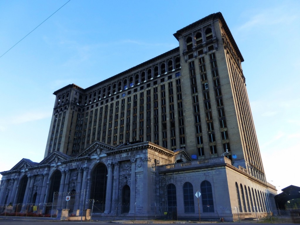 The Detroit Train-station: Once the highest station in the U.S, now left abandoned (Photo: authors) 