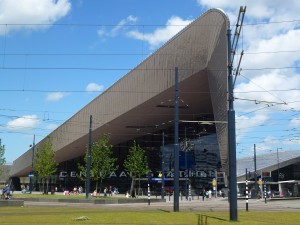 Entrance of Rotterdam Central Station (Photo: Marco Bontje)