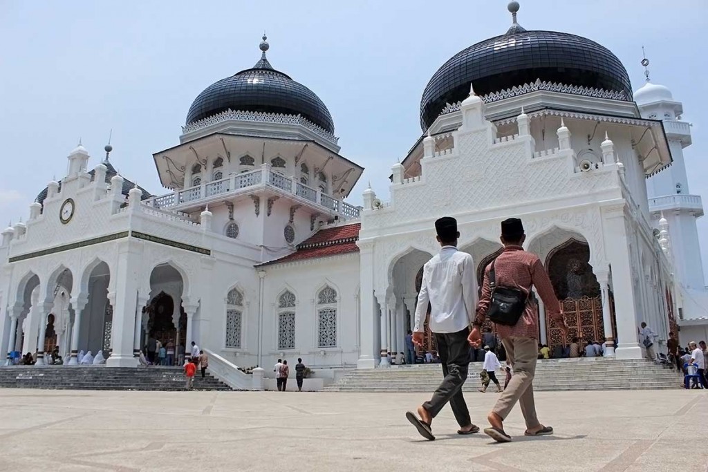 Grand Mosque, Banda Aceh (Photo: Johanes Randy Prakoso on Flickr)